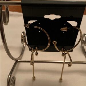 Elegant Gold Hoop Earrings